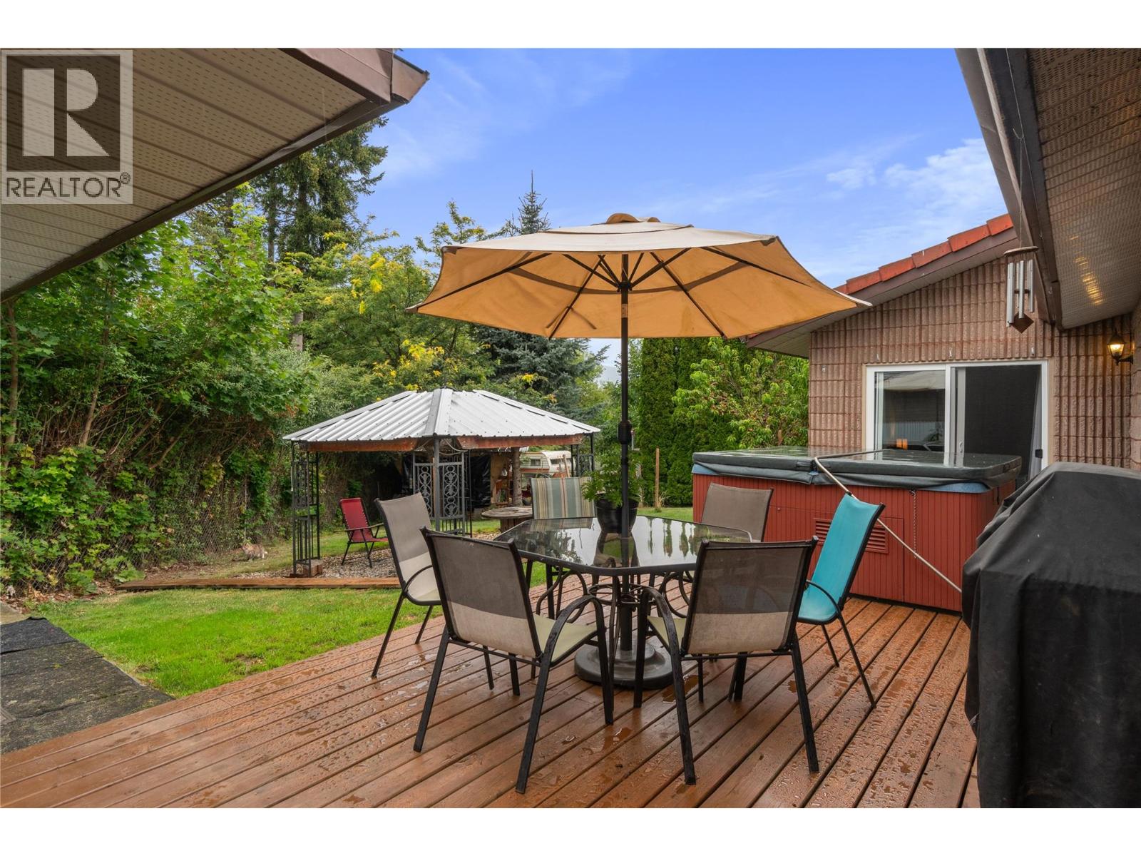 Photo 5 of 3111 5 Avenue Se, Salmon Arm BC