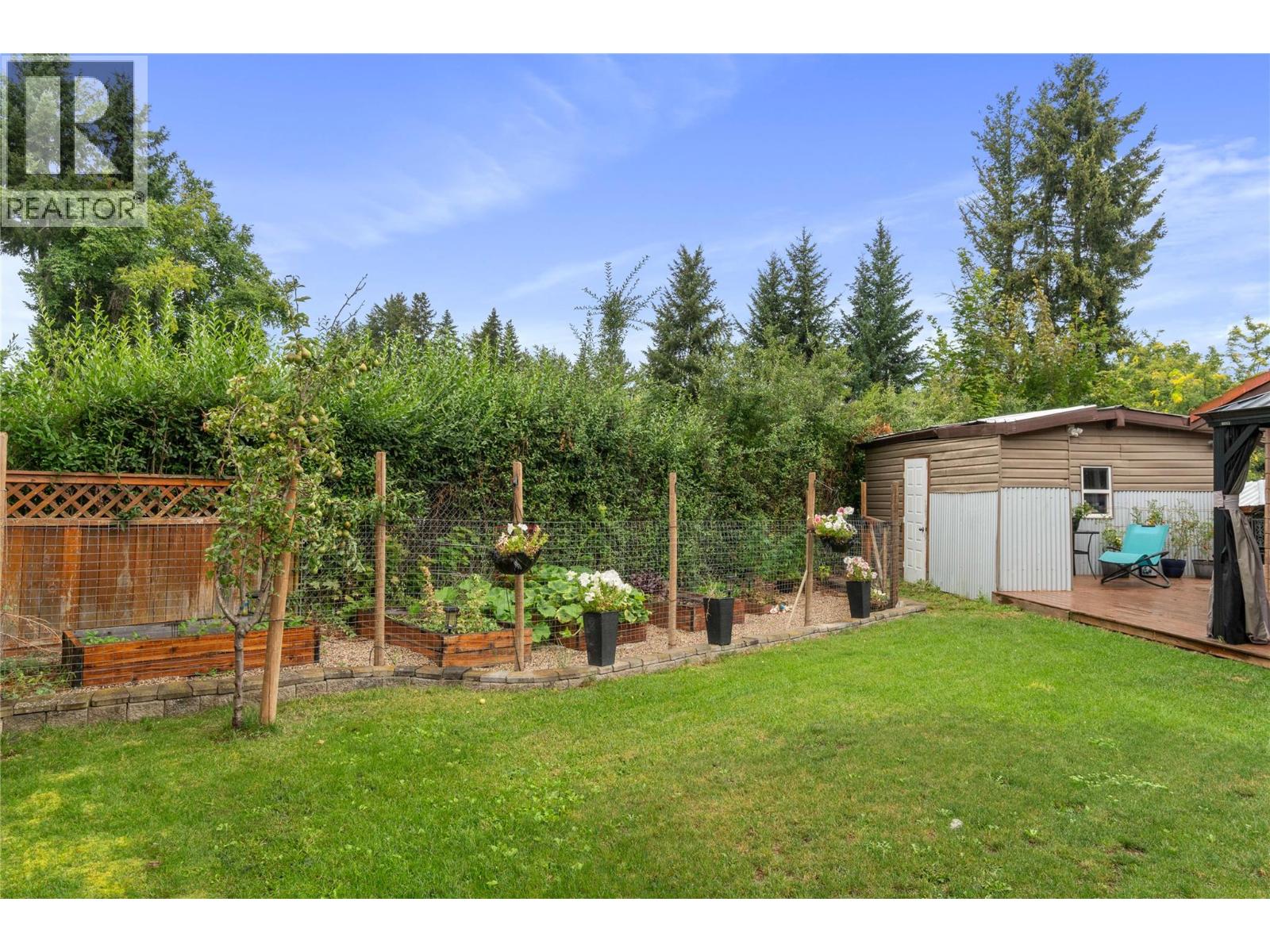 Photo 8 of 3111 5 Avenue Se, Salmon Arm BC