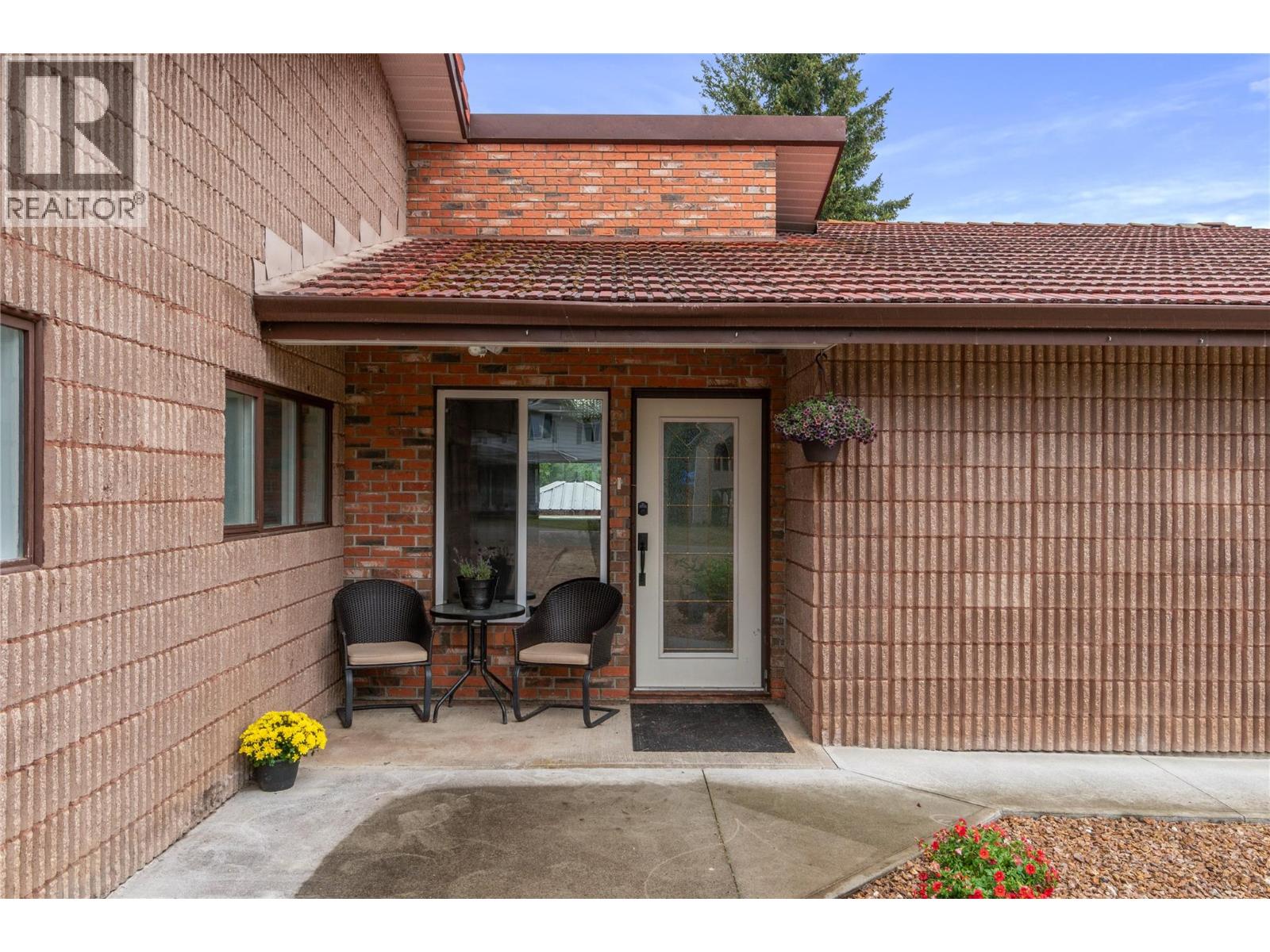 Photo 9 of 3111 5 Avenue Se, Salmon Arm BC