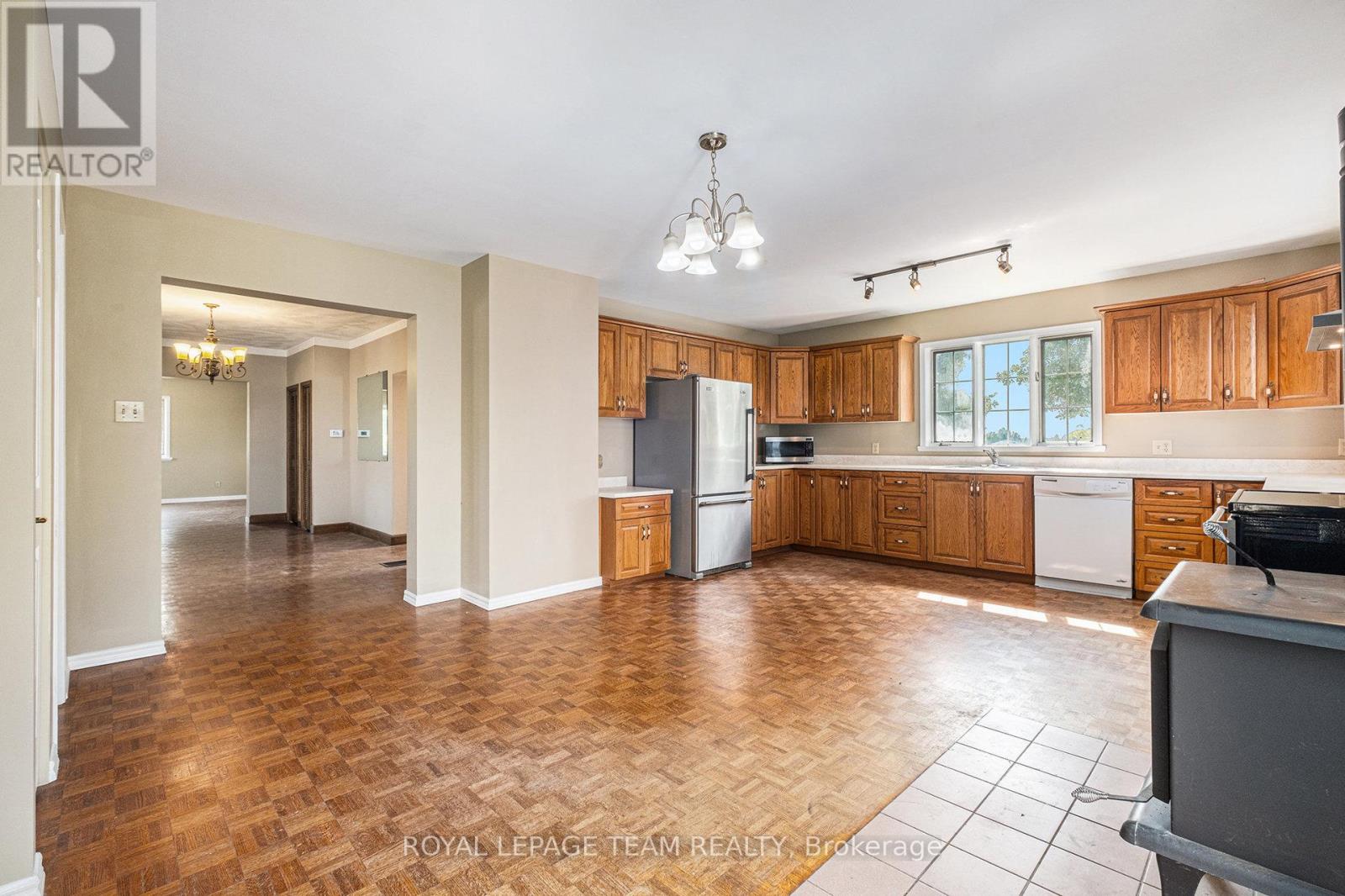 Photo 31 of 6109 Fourth Line Road W, Ottawa ON