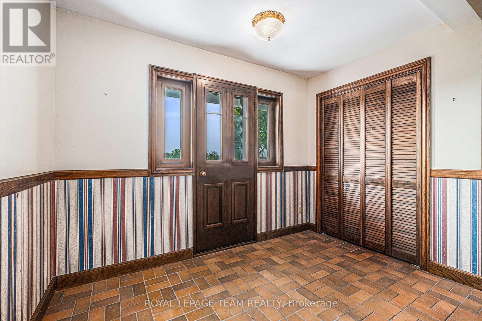 Photo 19 of 6109 Fourth Line Road W, Ottawa ON
