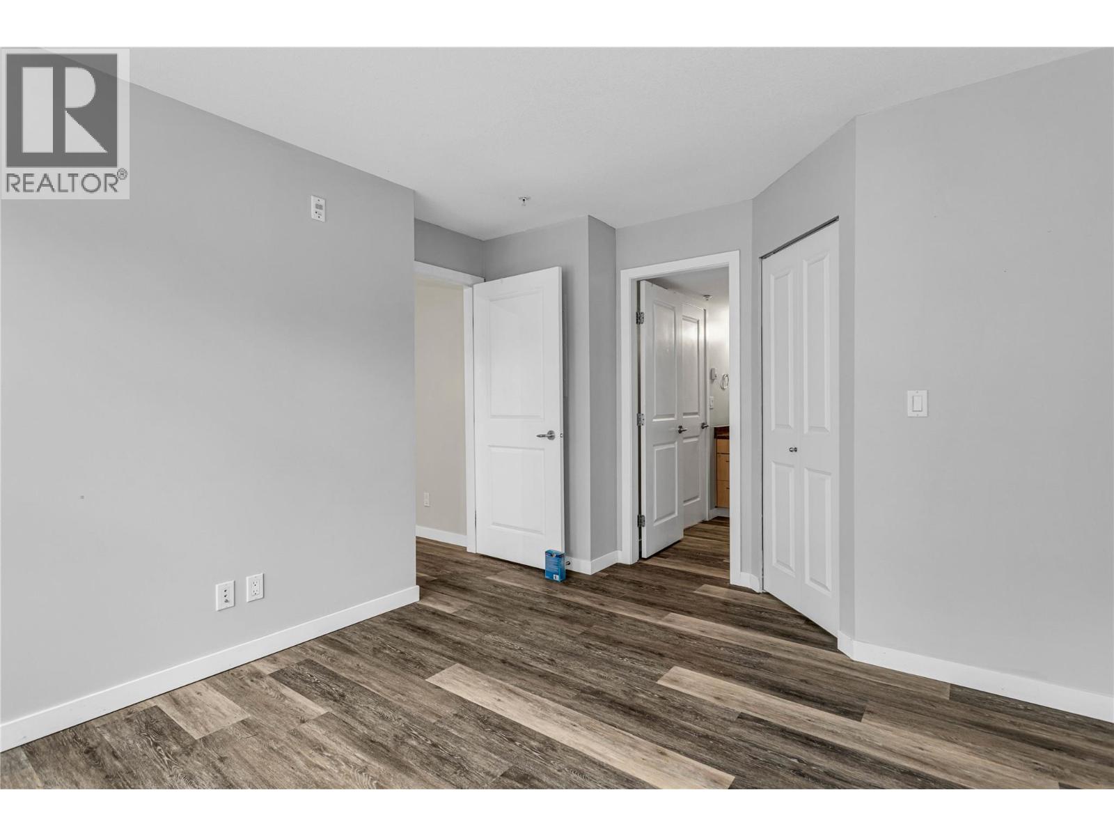 200 555 Yates Road, Kelowna