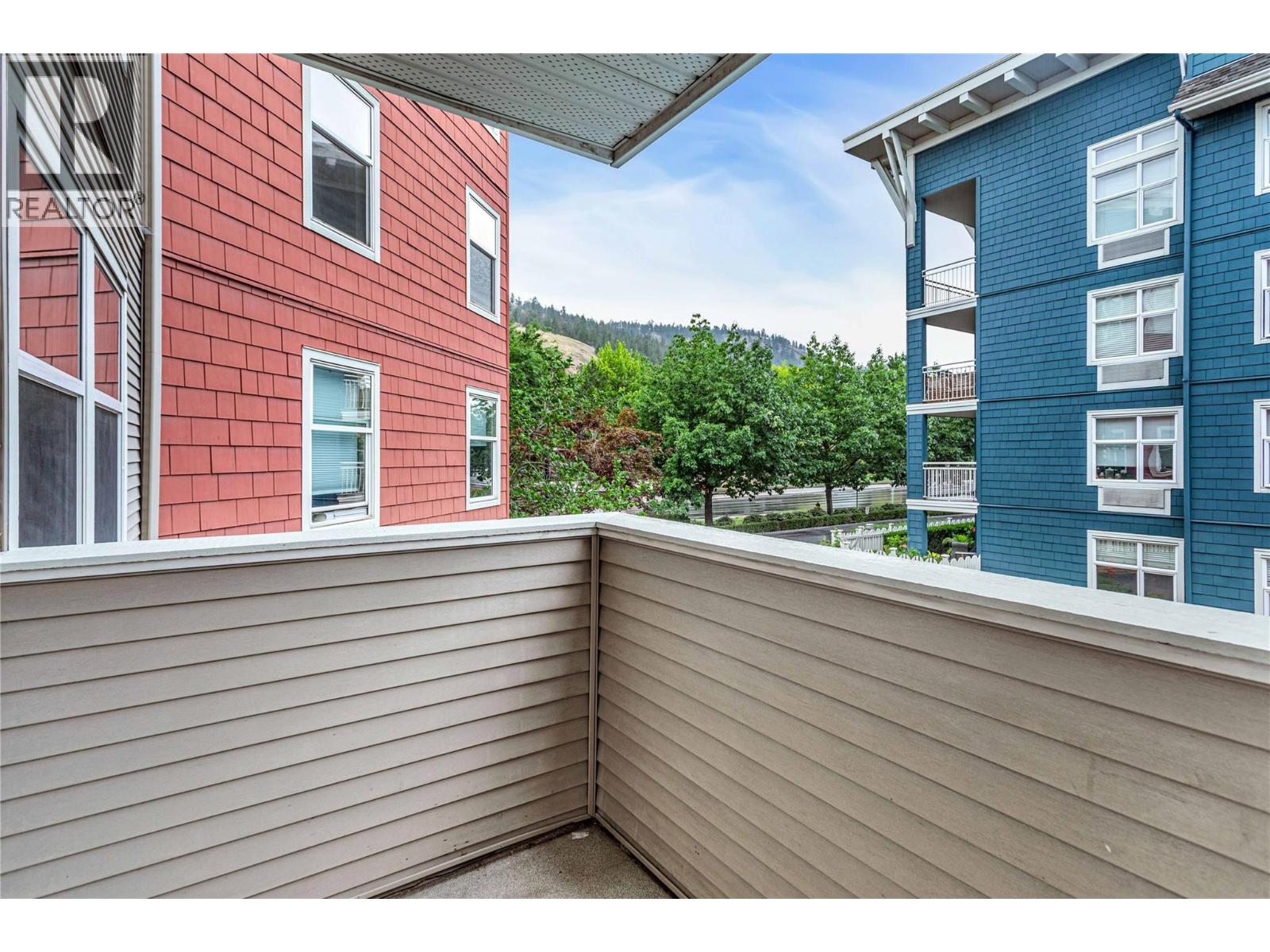 200 555 Yates Road, Kelowna