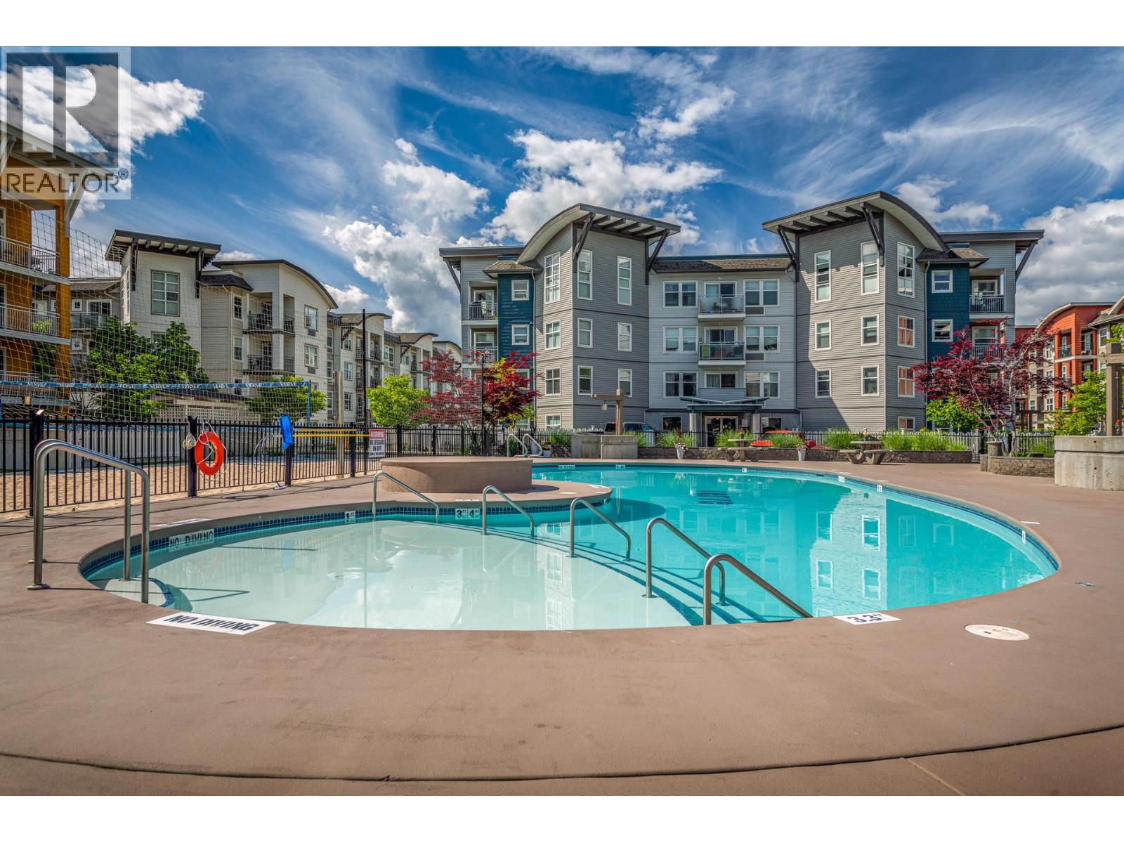 200 555 Yates Road, Kelowna