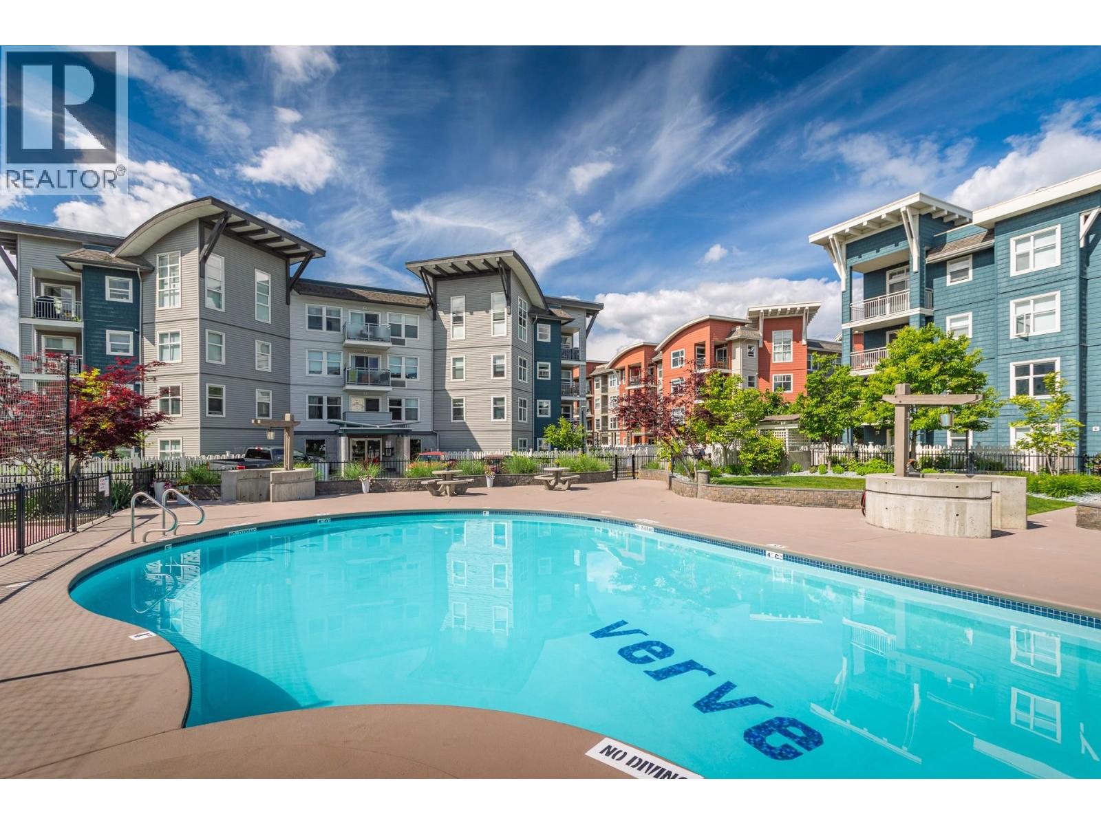 200 555 Yates Road, Kelowna