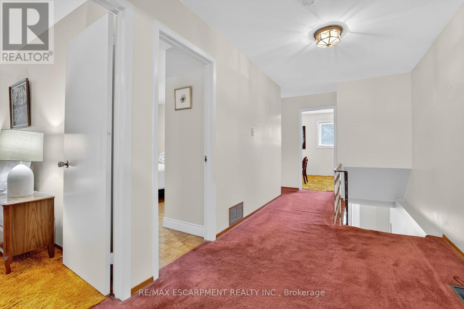 Photo 24 of 3084 Parkgate Crescent, Burlington ON
