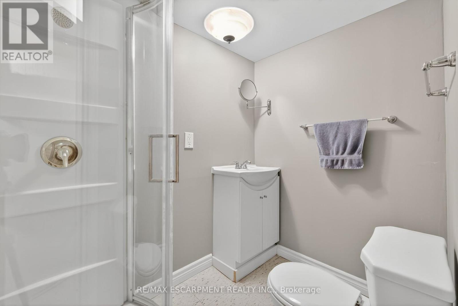 Photo 36 of 3084 Parkgate Crescent, Burlington ON