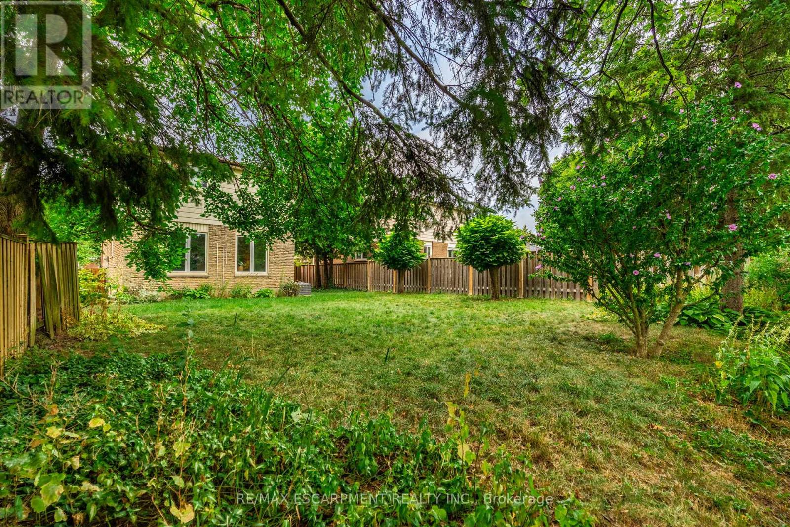 Photo 40 of 3084 Parkgate Crescent, Burlington ON