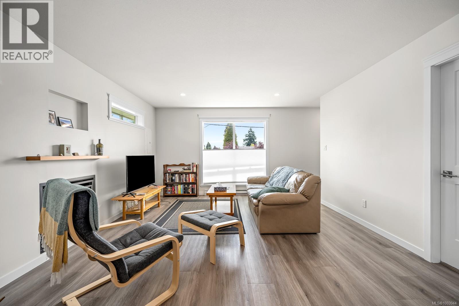719 9TH ST - Image 8