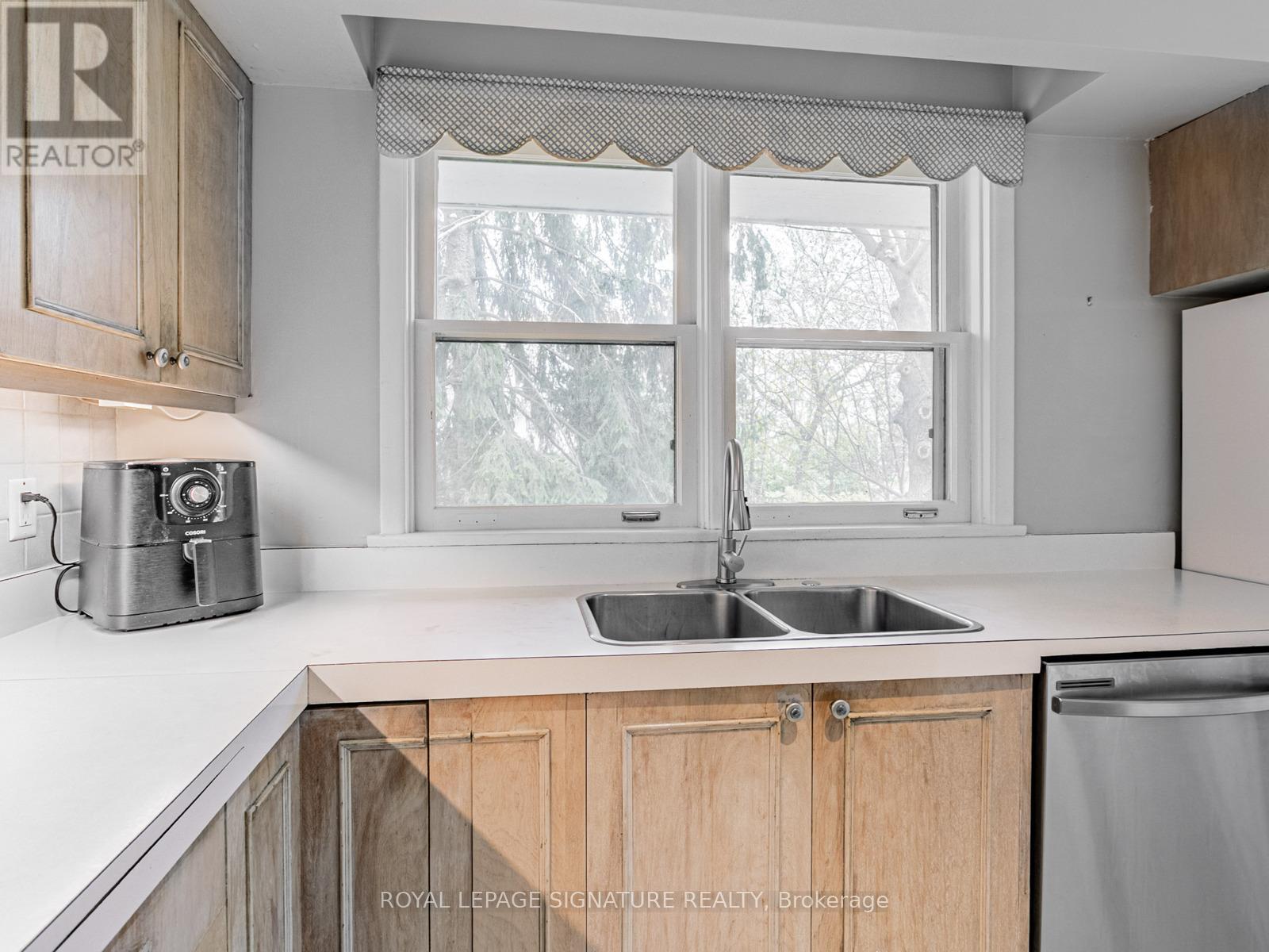 Photo 29 of 1447 Merrow Road, Mississauga ON