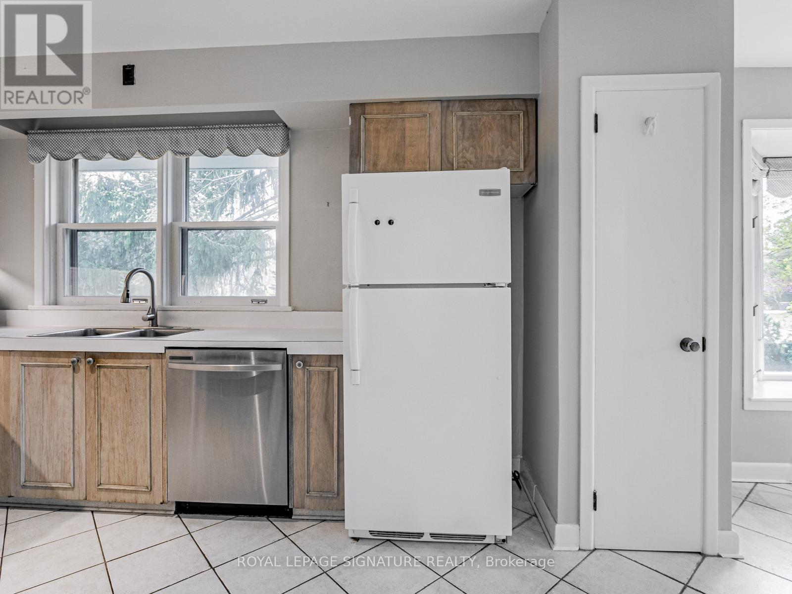 Photo 22 of 1447 Merrow Road, Mississauga ON