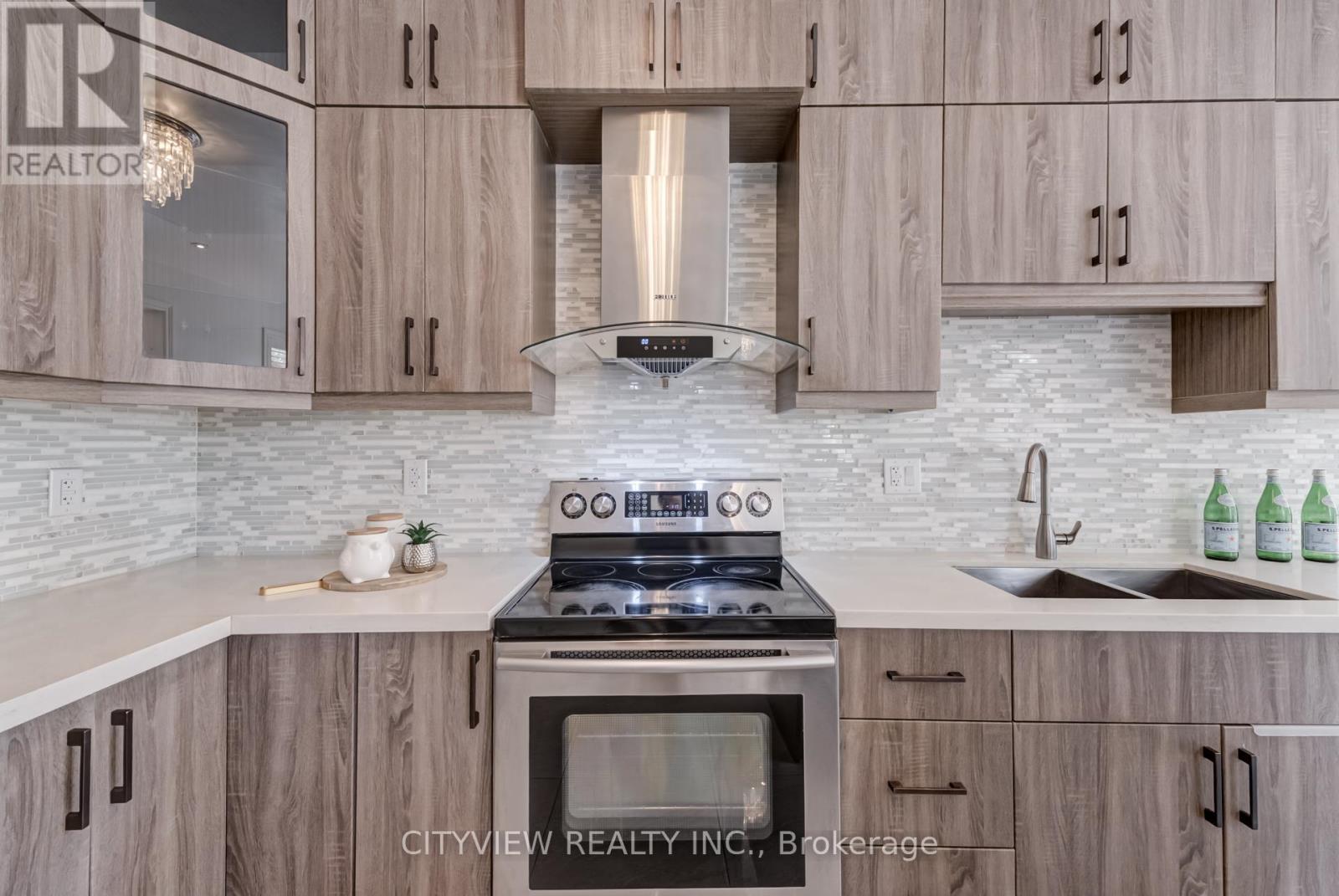 Photo 10 of 5842 Terrapark Trail, Mississauga ON
