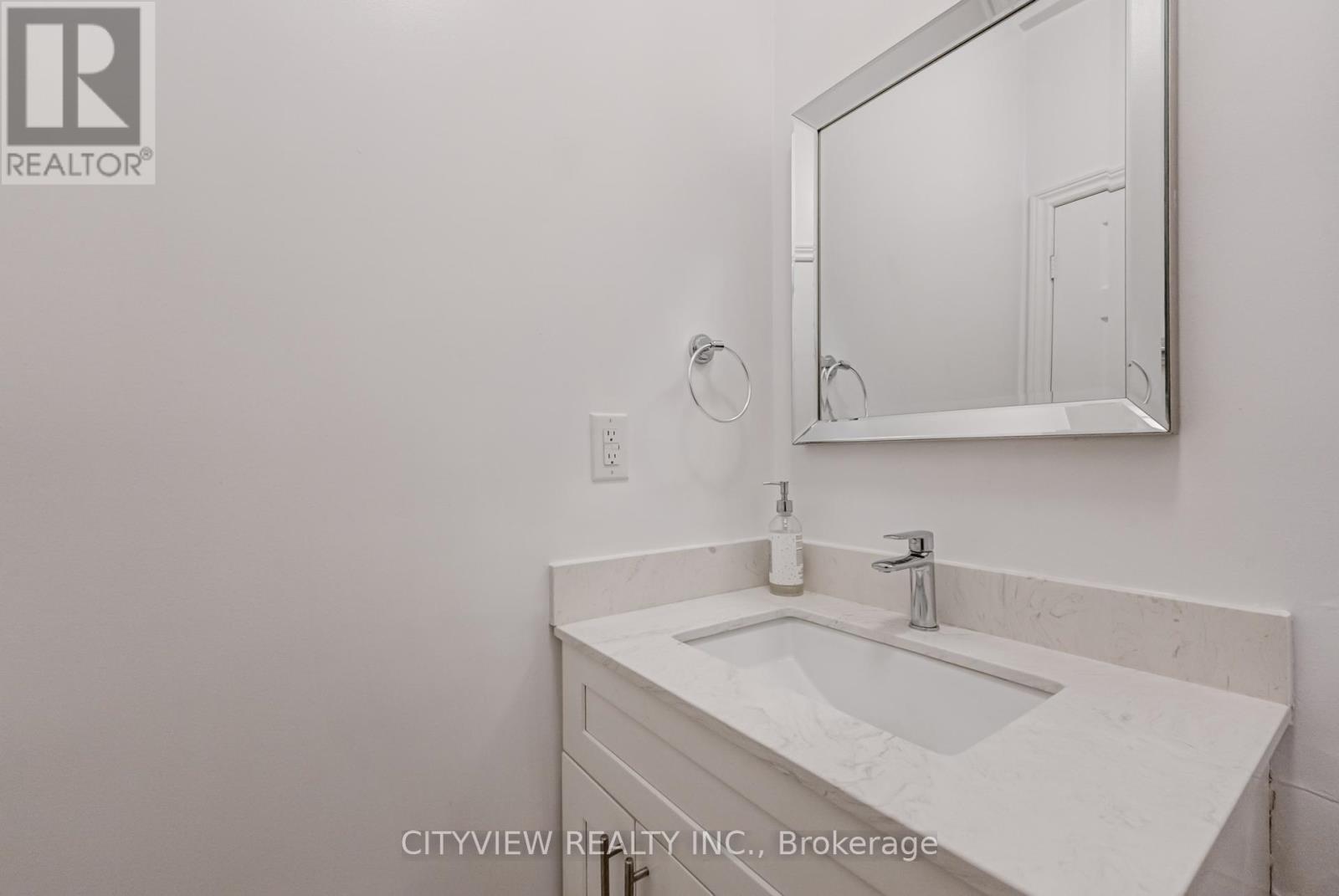Photo 14 of 5842 Terrapark Trail, Mississauga ON