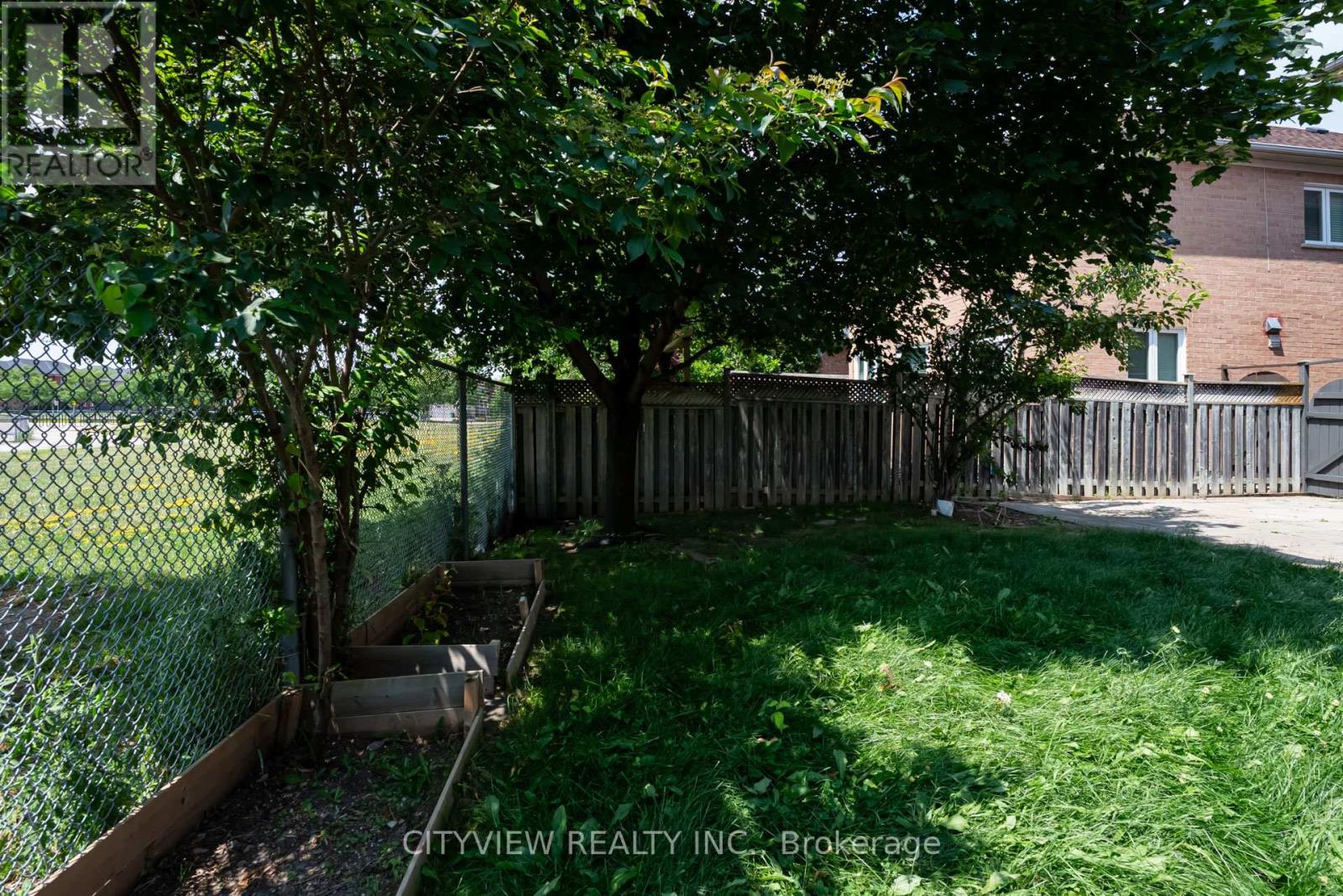 Photo 40 of 5842 Terrapark Trail, Mississauga ON