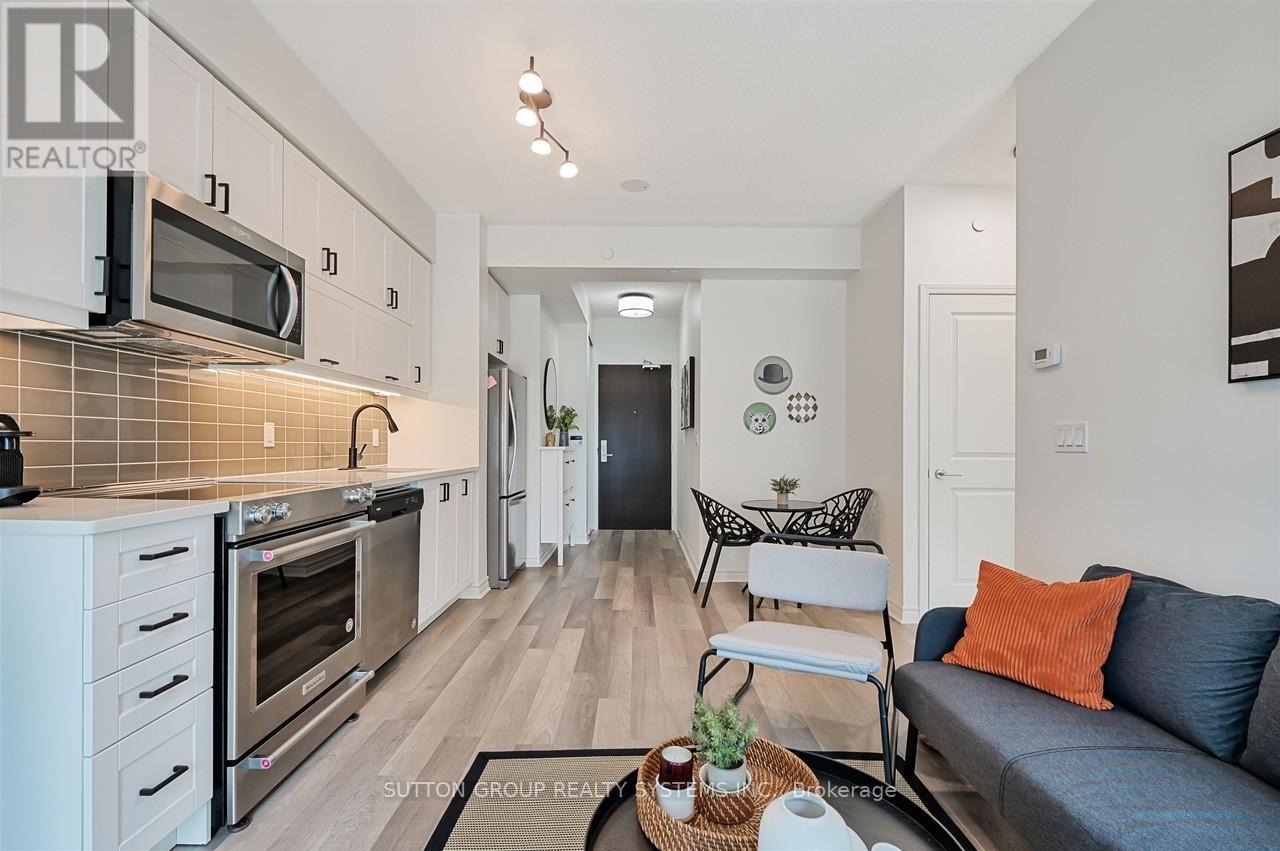 Photo 10 of 704 39 Annie Criag Drive, Toronto ON