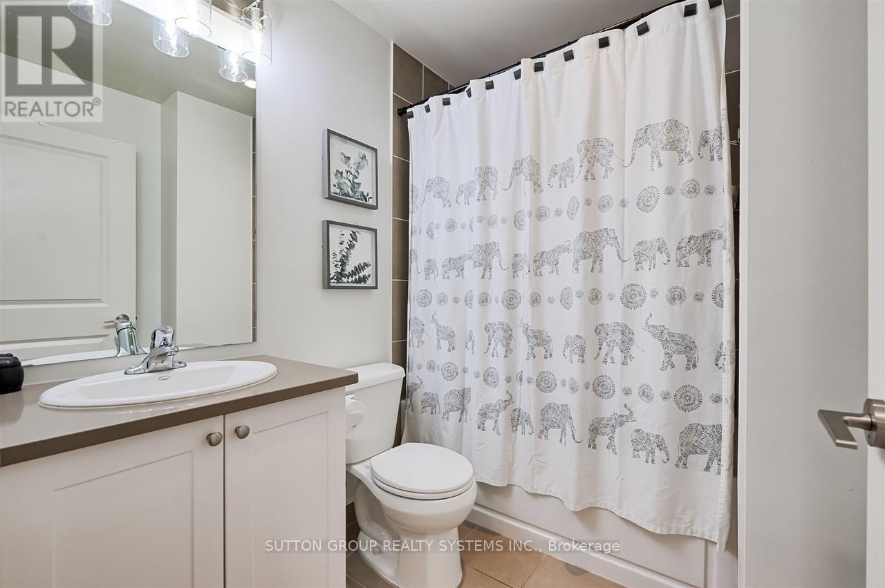Photo 20 of 704 39 Annie Criag Drive, Toronto ON
