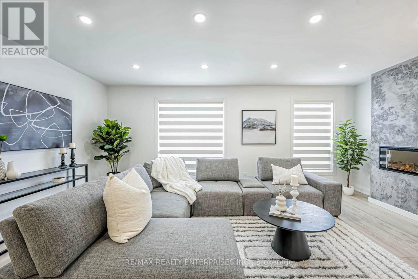 Photo 10 of 37 6679 Shelter Bay Road, Mississauga ON