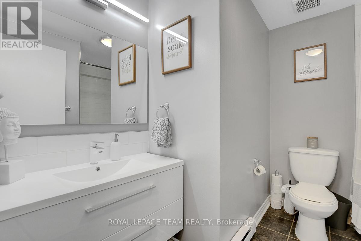 Photo 14 of 15 1302 Alness Court, Ottawa ON