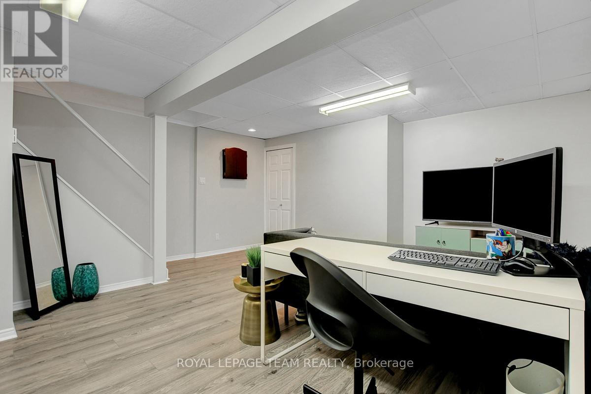Photo 5 of 15 1302 Alness Court, Ottawa ON
