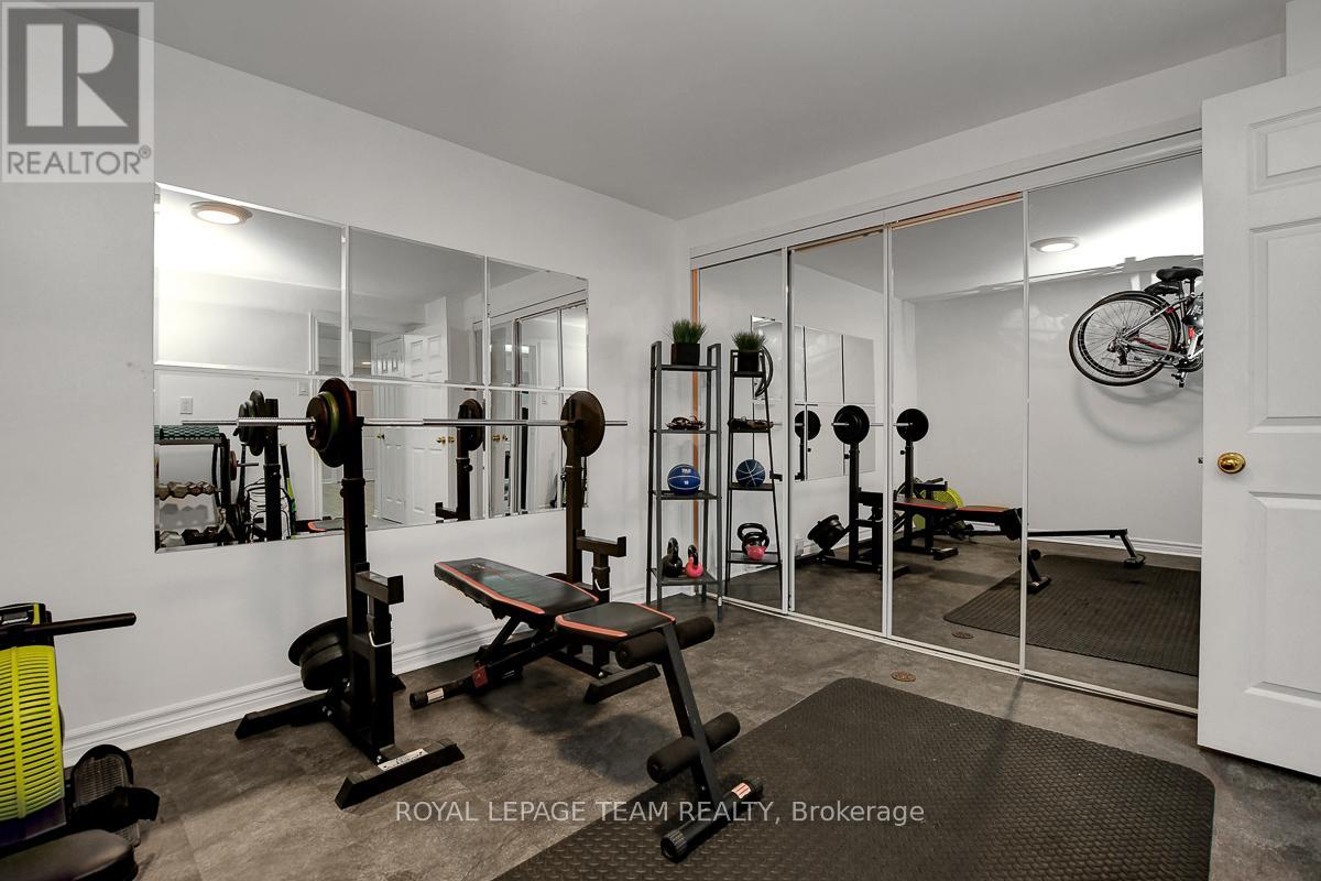 Photo 4 of 15 1302 Alness Court, Ottawa ON