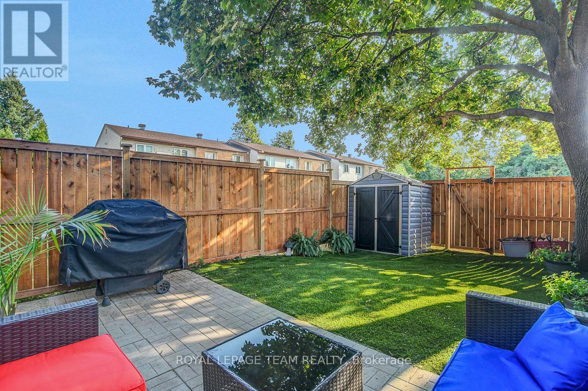 Photo 7 of 15 1302 Alness Court, Ottawa ON