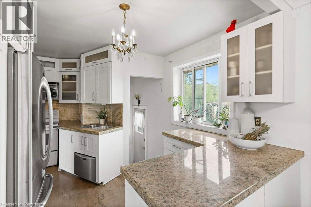 Photo 13 of 630 Westview Avenue, Ancaster ON