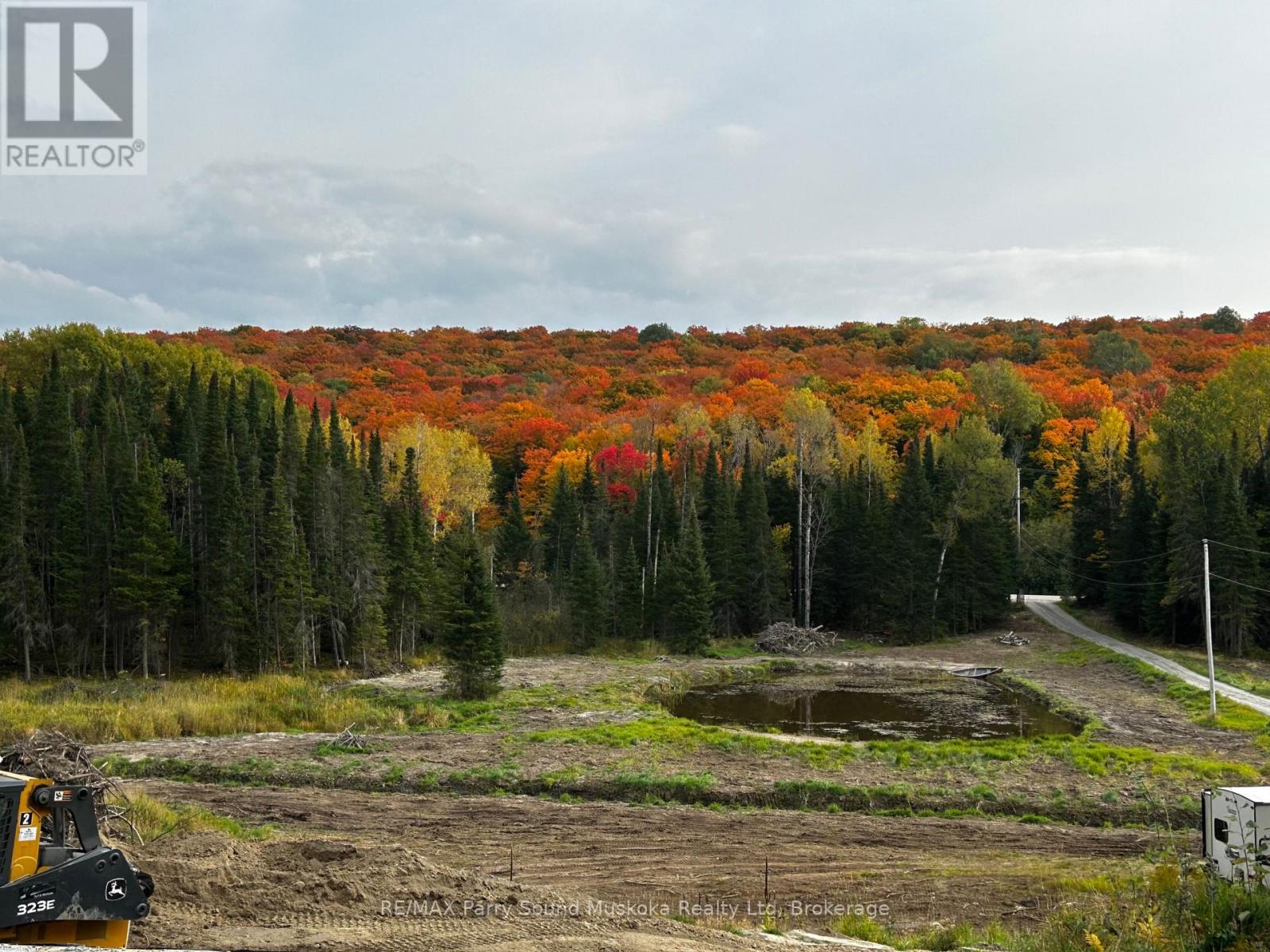 Photo 3 of 556 Highway 518 W, Perry ON