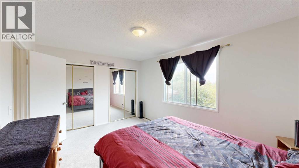 Single Family House for Sale in  Bermondsey Way NW Beddington Heights Calgary 
