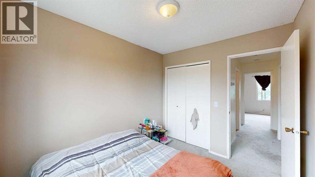 Single Family House for Sale in  Bermondsey Way NW Beddington Heights Calgary 