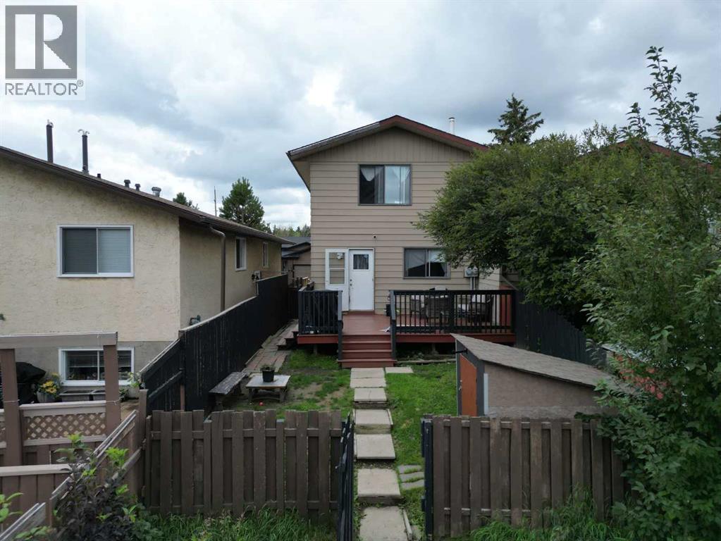 Single Family House for Sale in  Bermondsey Way NW Beddington Heights Calgary 
