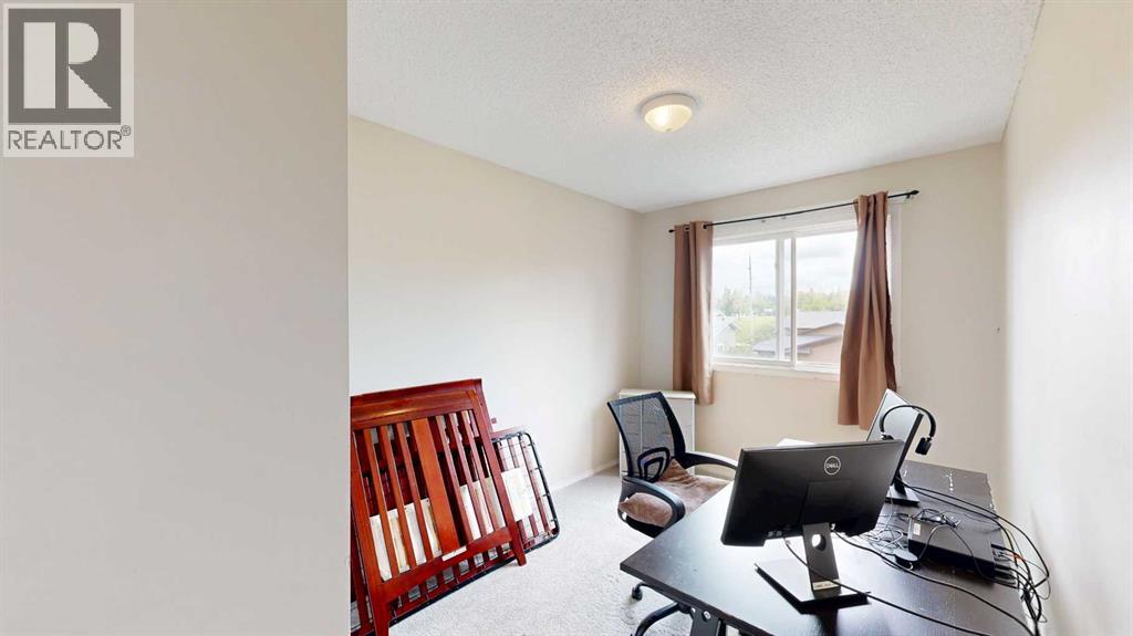 Single Family House for Sale in  Bermondsey Way NW Beddington Heights Calgary 