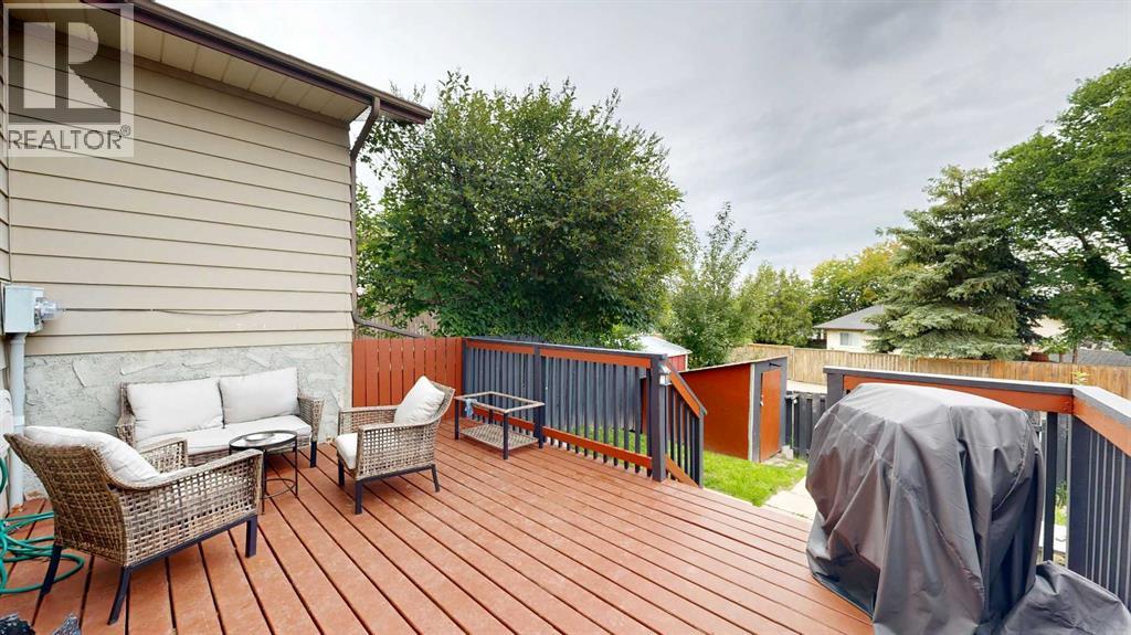 Single Family House for Sale in  Bermondsey Way NW Beddington Heights Calgary 