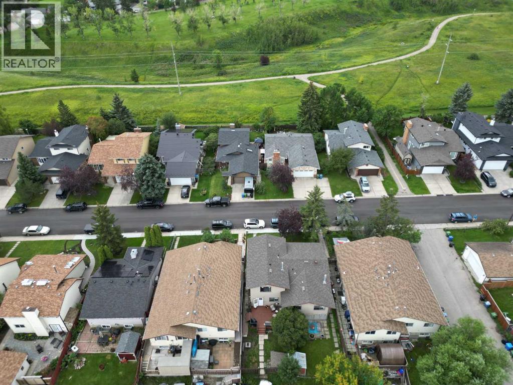 Single Family House for Sale in  Bermondsey Way NW Beddington Heights Calgary 