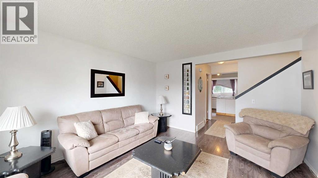 Single Family House for Sale in  Bermondsey Way NW Beddington Heights Calgary 