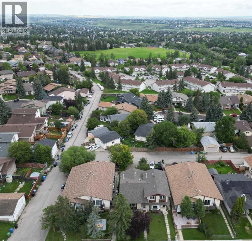 Single Family House for Sale in  Bermondsey Way NW Beddington Heights Calgary 