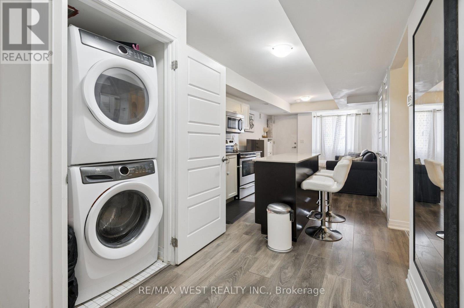 Photo 10 of 10 187 William Duncan Road, Toronto ON