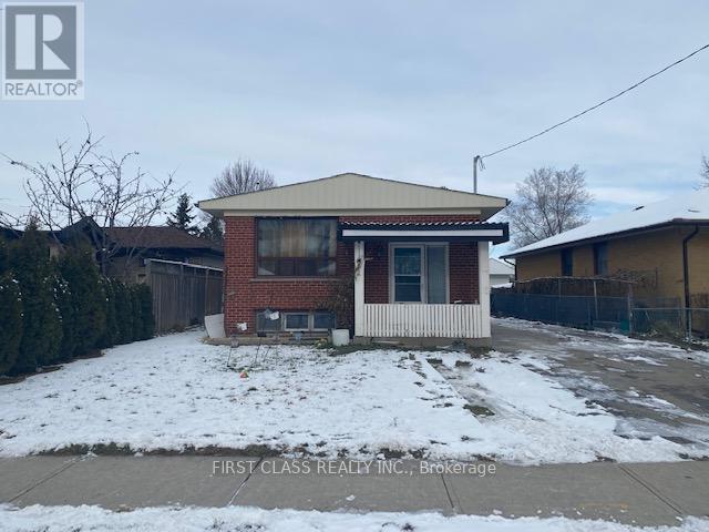 Photo 1 of 20 Savarin Street, Toronto ON