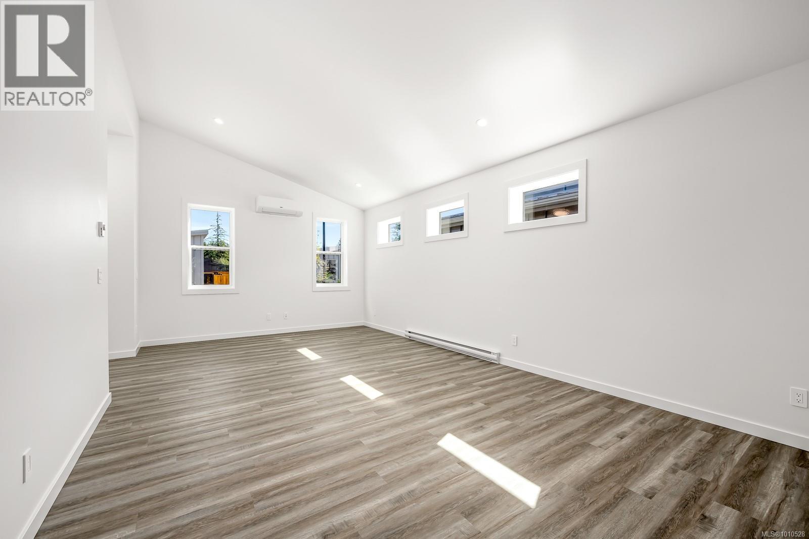 #45 3025 Royston Rd - 4