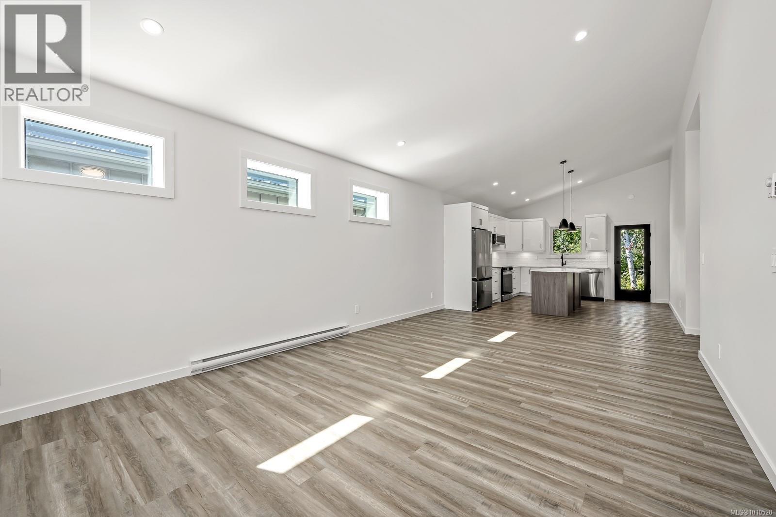 #45 3025 ROYSTON RD - 14