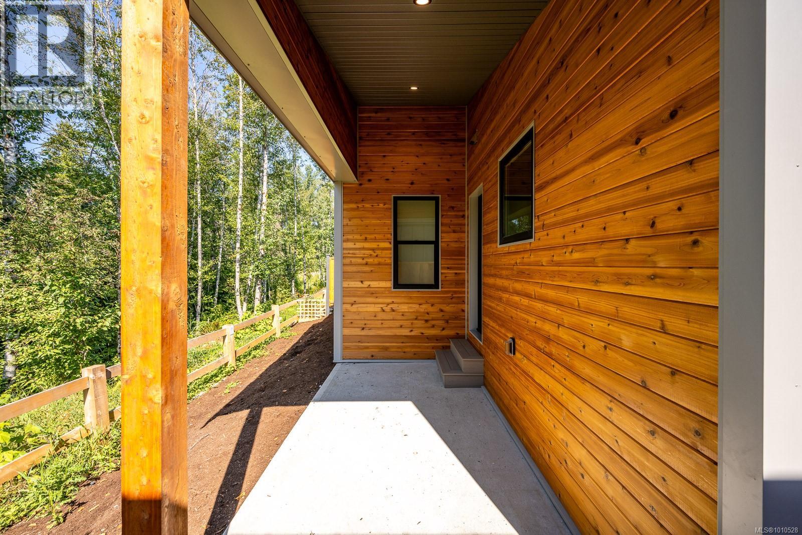 #45 3025 ROYSTON RD - 33