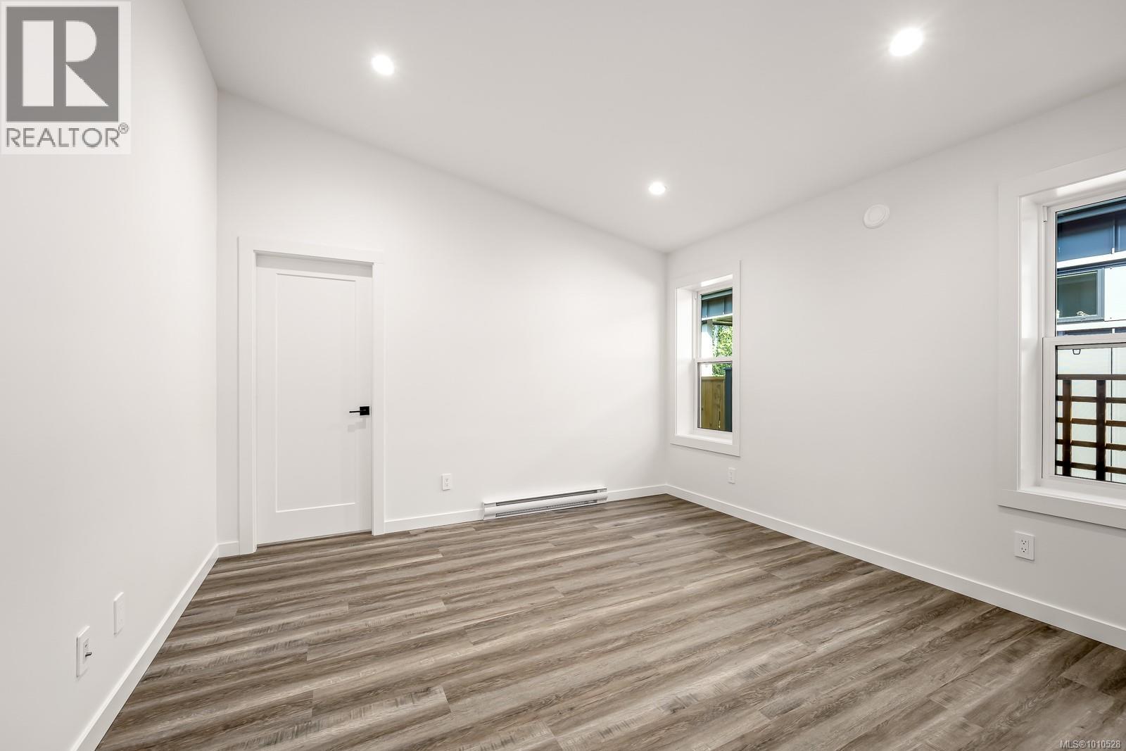 #45 3025 ROYSTON RD - 9