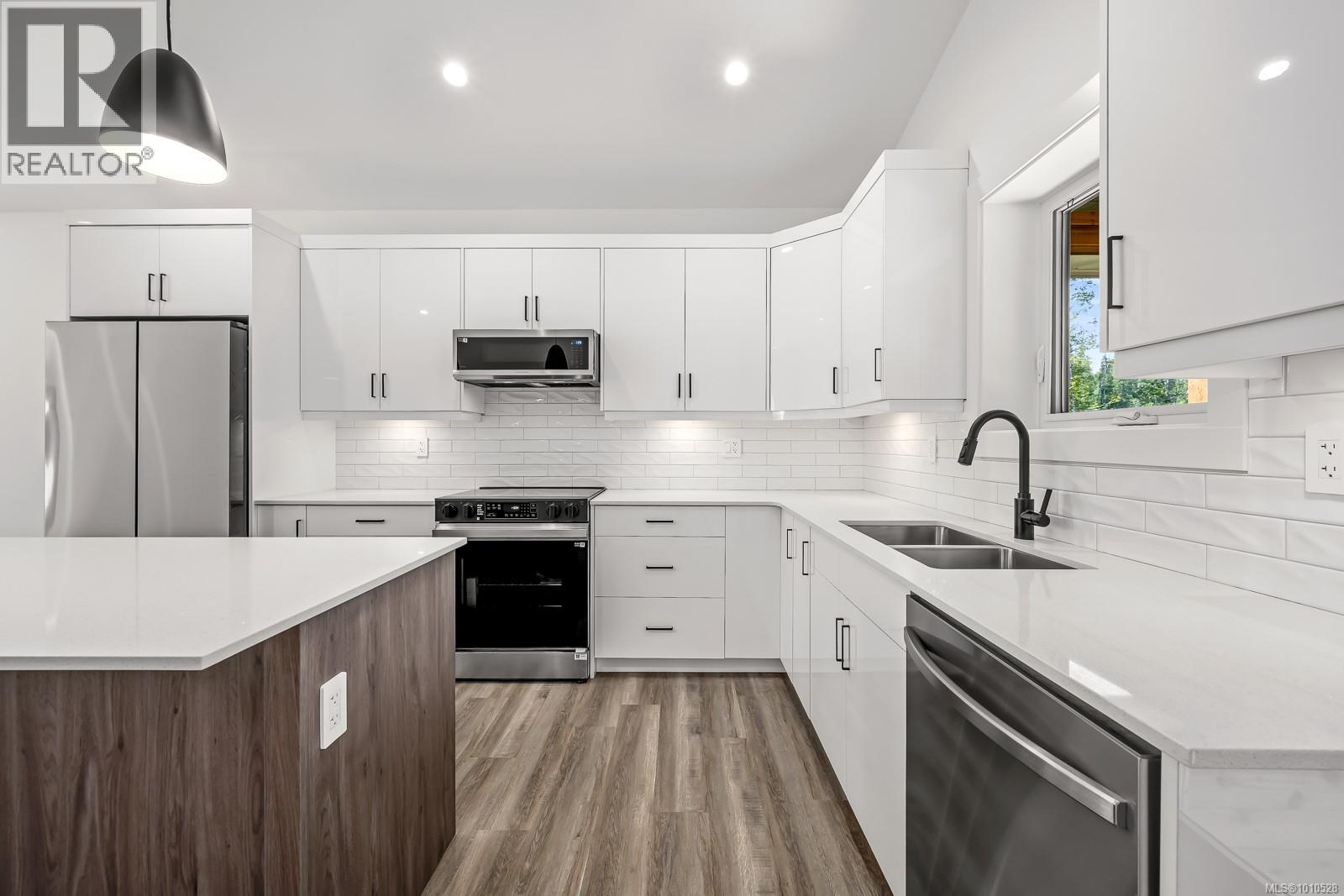 #45 3025 ROYSTON RD - 20