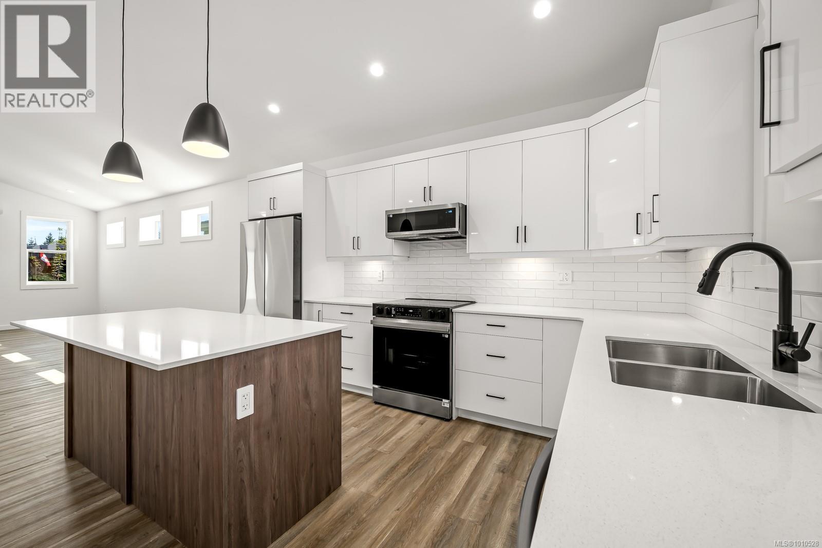 #45 3025 ROYSTON RD - 24