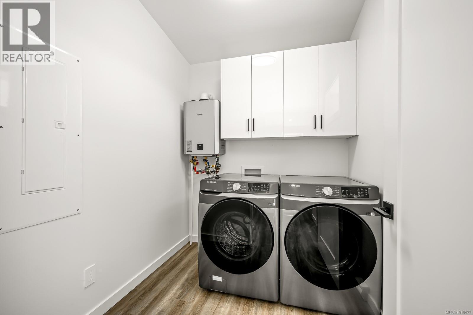 #45 3025 ROYSTON RD - 29