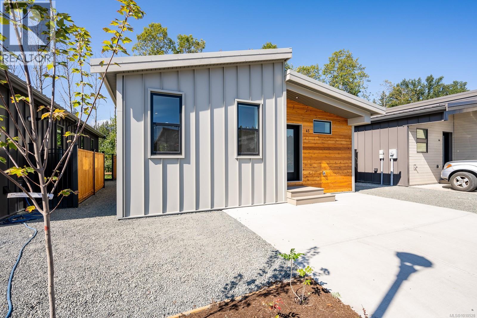 #45 3025 Royston Rd - 3