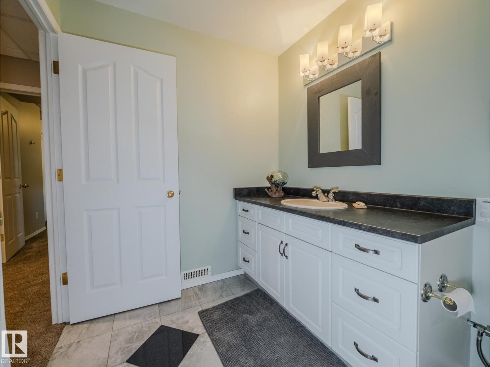 Photo 39 of 425 Williams Co Nw, Edmonton AB