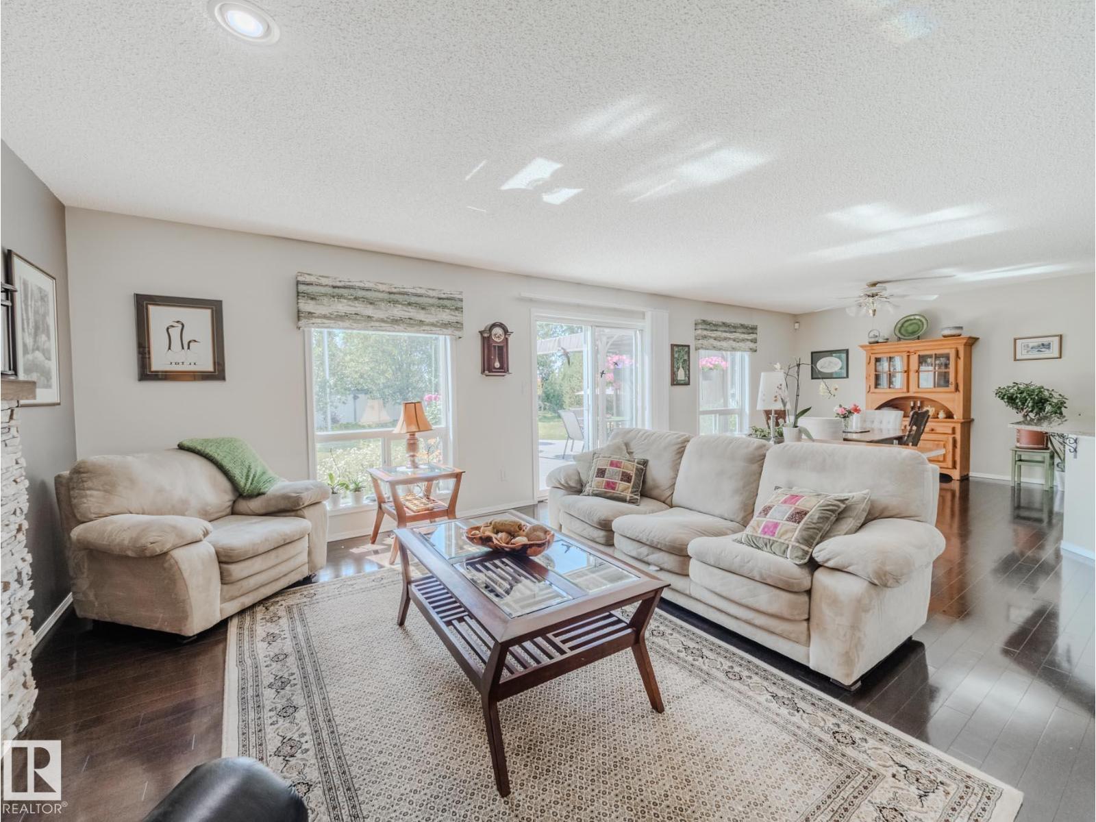 Photo 5 of 425 Williams Co Nw, Edmonton AB