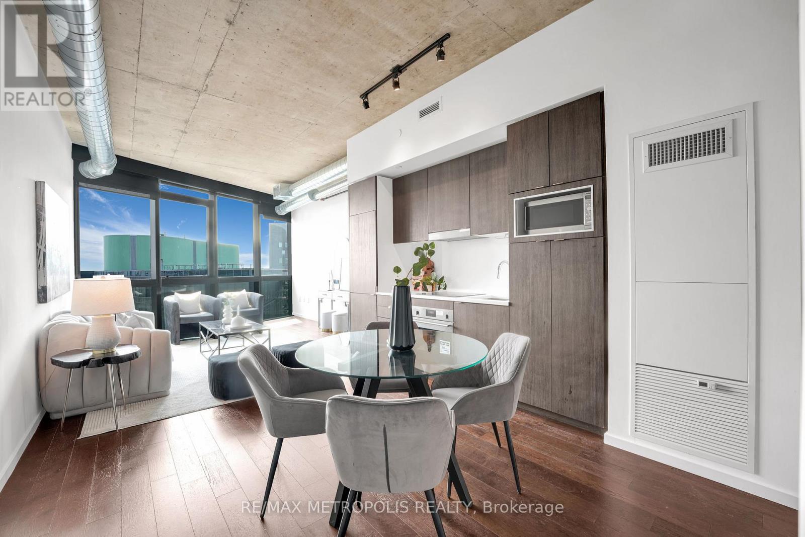 Photo 5 of 1213 21 Lawren Harris Square, Toronto ON