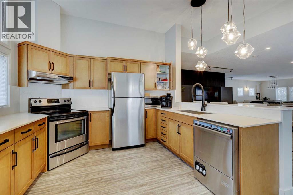 Single Family House for Sale in   Royal Oak Plaza NW Royal Oak Calgary 