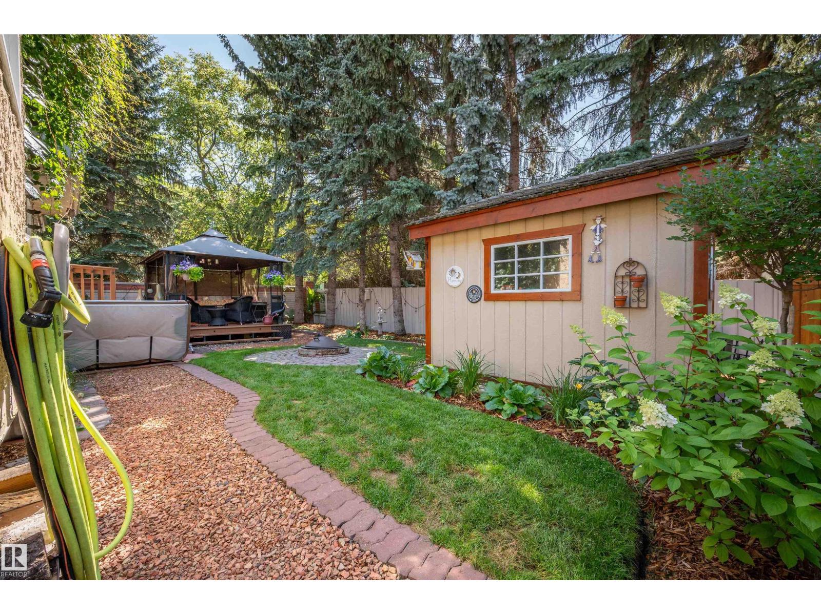 Single Family House Bungalow for Sale in  BERRYMORE DR St. Albert 